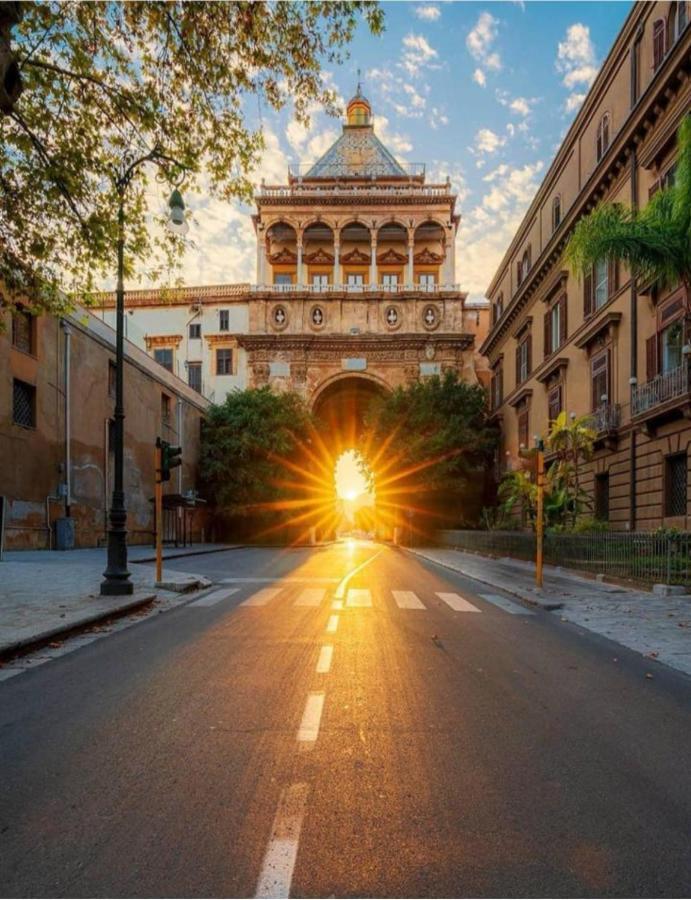Hola Cathedral House Al Capo Lejlighed Palermo Eksteriør billede